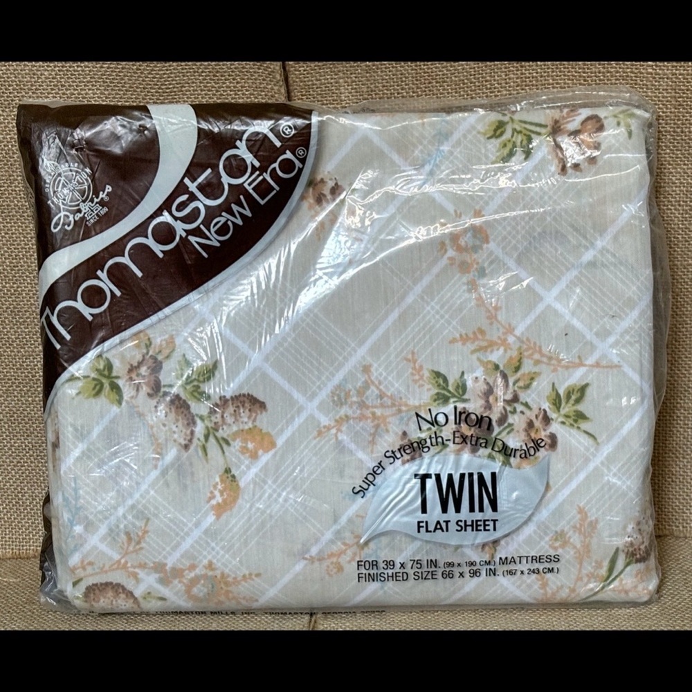 Thomaston Beige Lattice Floral Twin Flat Sheet Cutter Fabric Cottagecore NOS